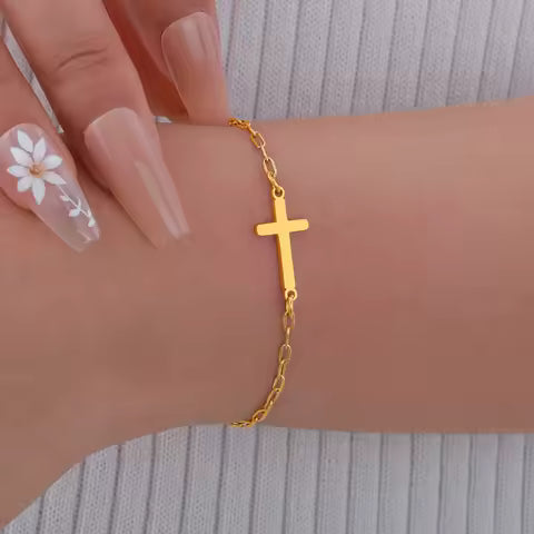 Bracelet Croix Doré "Bénédiction" – Fin et Élégant